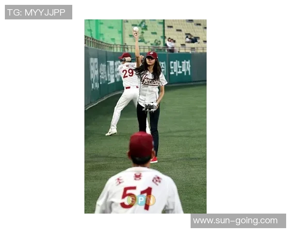 足球明星腊像高清图片欣赏带你领略球场传奇的魅力与风采